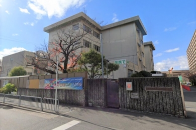 寝屋川市立友呂岐中学校